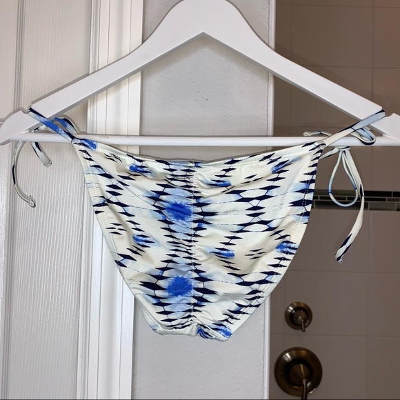 Xhilaration String Bikini Ribbed Bottoms Size XS - Picture 5 of 9